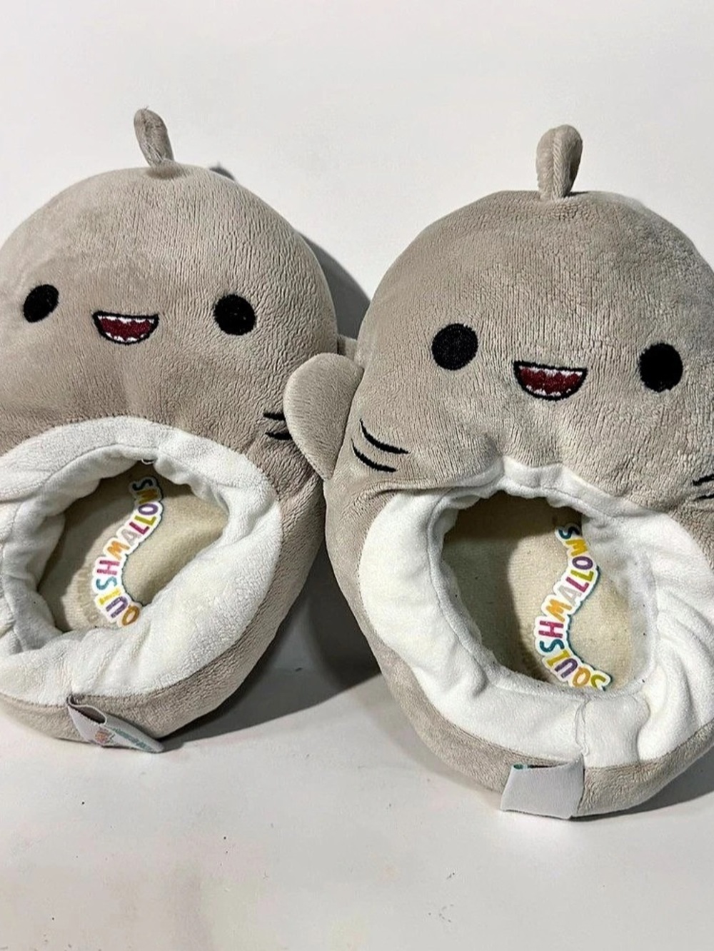 Squishmallows Gordon the Shark Plush Slippers Girls 2-3 Gray & White